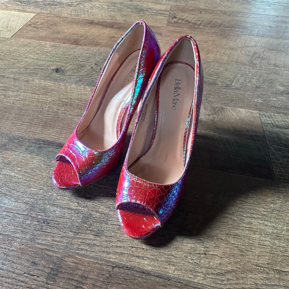 Women's Bella Marie Red Purple Snake Print Peep Toe Heels Size 9